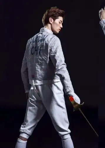 客厅云动汇击剑名将孙伟教你臀部及腿部力量练习