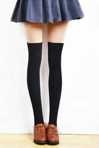 最百搭的基础款过膝袜,日系学院风,英伦风走起来!