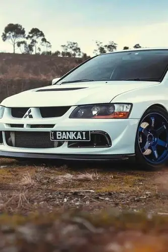 三菱的lancer evolution 9白车 640x960 iphone 4/4s 壁纸,图片,背景,