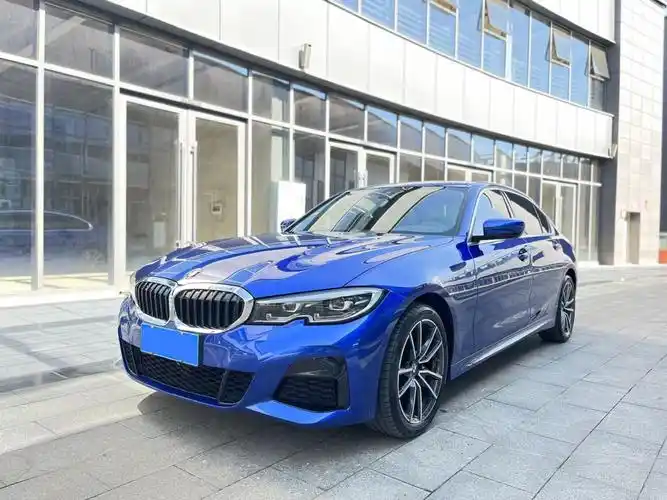 宝马 宝马3系  2021款 改款 325li m运动套装 蓝色 自动档对价格不