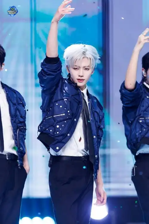 更新渽民相关    帅气闪耀的宝宝～06    @najaemin0813_罗渽民