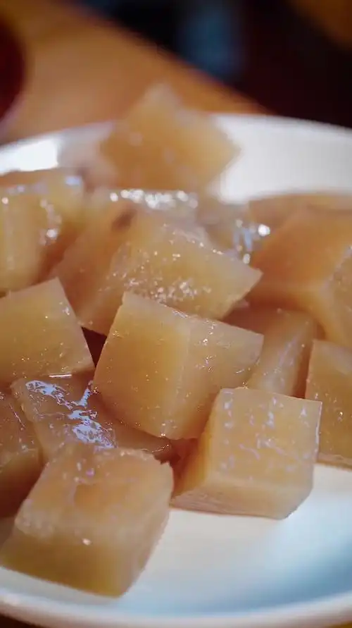 师傅今天给国潮做一道福建传统小吃炒肉糕,太香了!-度小视