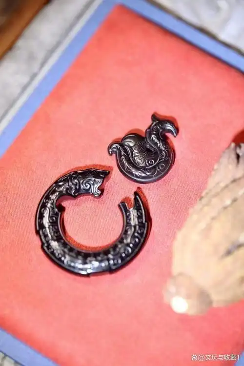 和田墨玉雕刻珠联璧合,见识一下黑羊脂之美