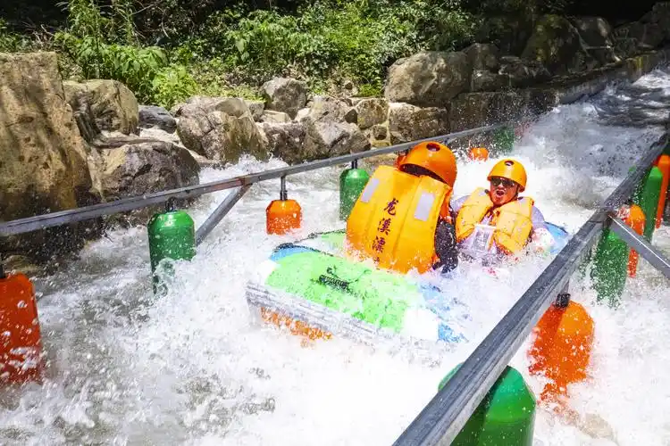 解锁独属夏天的清凉方式今天龙溪峡谷漂流正式投入运营