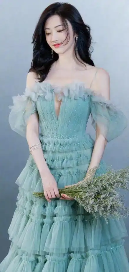 "背景"消失!娱乐圈的人走茶凉,在景甜身上体现的淋漓尽致