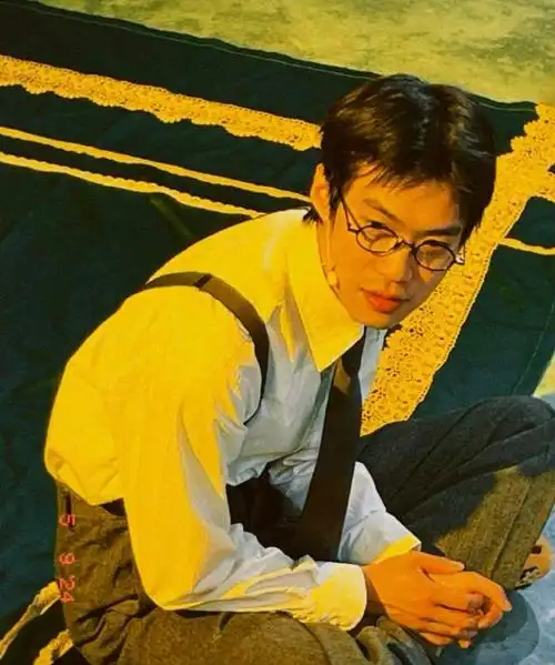 张腾否认李溪芮扔拖鞋