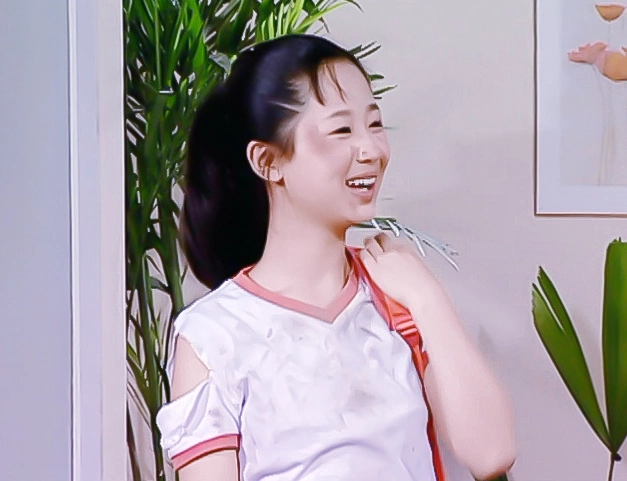 《家有儿女》中两个版本的夏雪,如今一个大红大紫,一个渐渐被观众遗忘