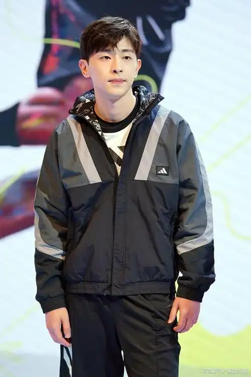 生产和销售的公司,于2021年宣布邓伦成为其全球品牌代言人