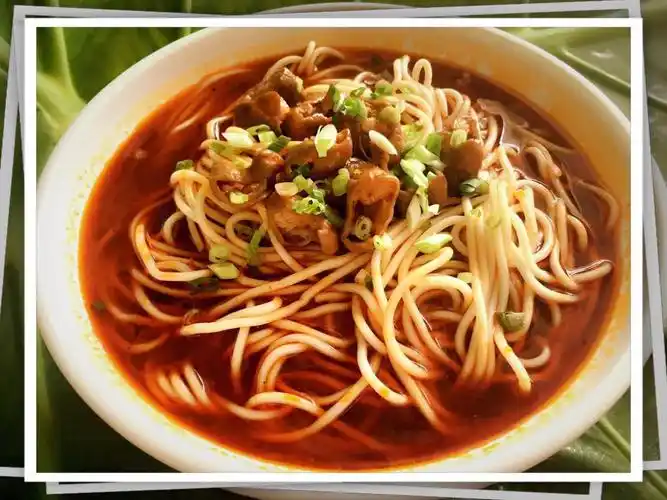 红烧肥肠面大份16元小份12元