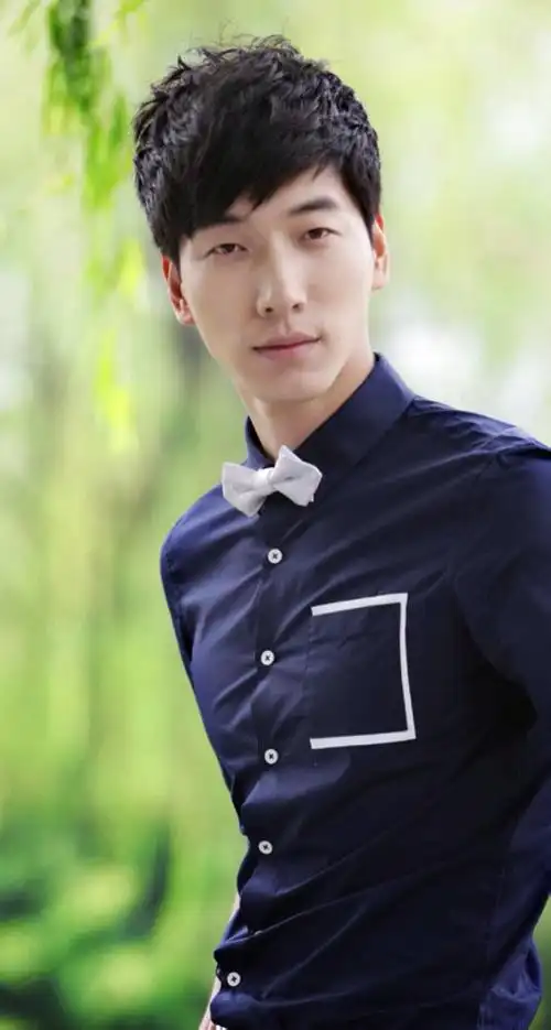 超级男模张亮高清手机壁纸744*1392