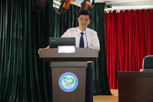 市三医院"如何当好一名护士长"管理经验交流会