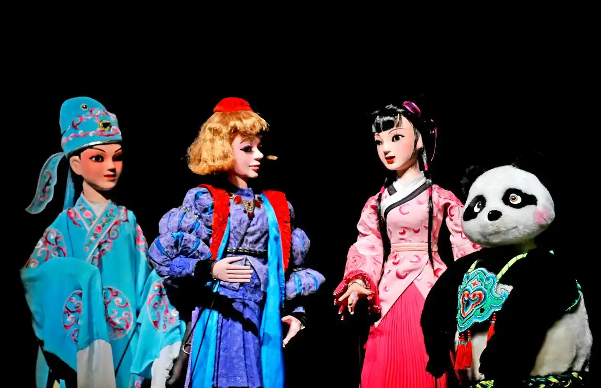 儿童戏剧节中西文化荟萃服务以人为本公益先行