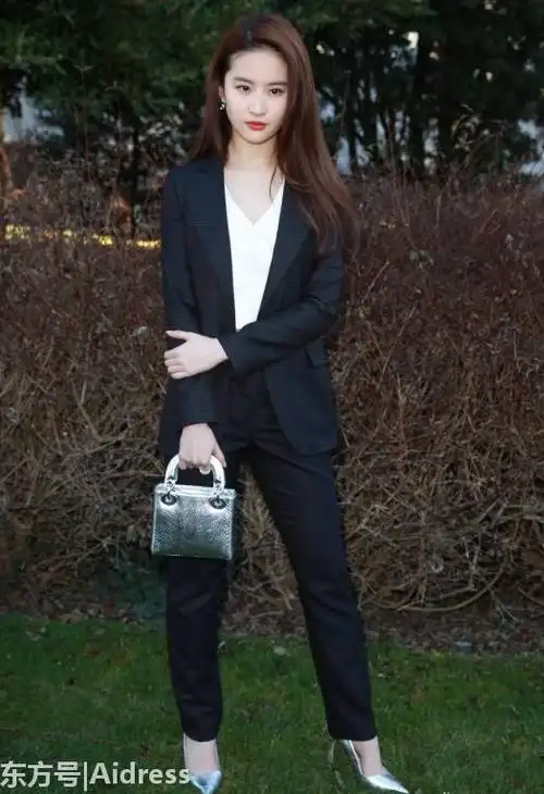 这些女星穿西装,哪个才是你的最爱?真相来了! [社会]