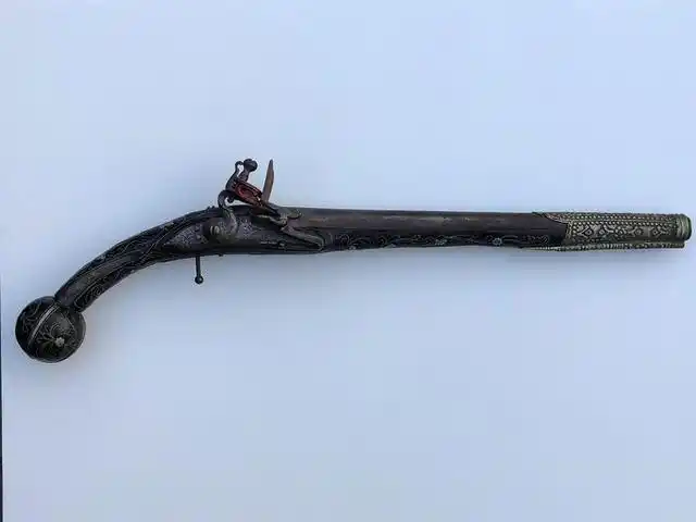 奥斯曼土耳其帝国制作于1850年的燧发枪,装饰和雕刻都很漂亮