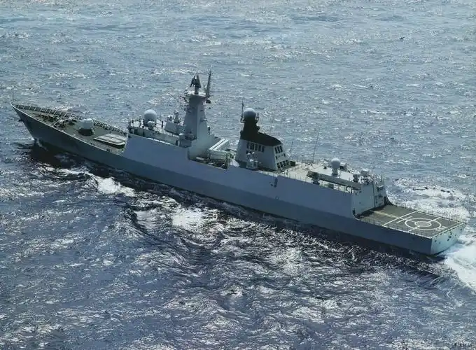 中国海军568"巢湖"号导弹护卫舰