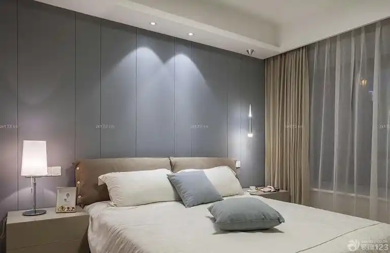 简约时尚卧室筒灯装修效果图片