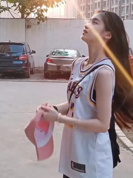 第六届校花校草美创大赛冠军林育慧,多才多艺,德才兼备的浙江宝藏女孩