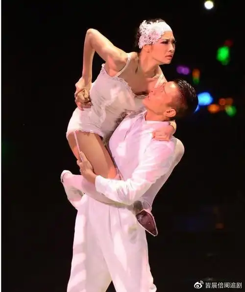 刘德华的"御用女舞伴",16岁就跟随华仔,别人花再多钱也请不来