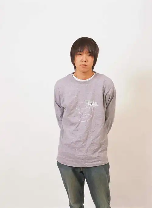 东方人,一个人,站,竖图,室内,白天,白色背景,正面,亚洲,仅一个男性,仅