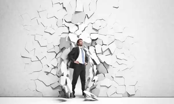 冲破"职场玻璃门"的阻挡