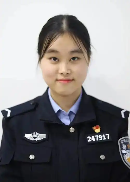 哪套警服是你们的最爱?_网易订阅