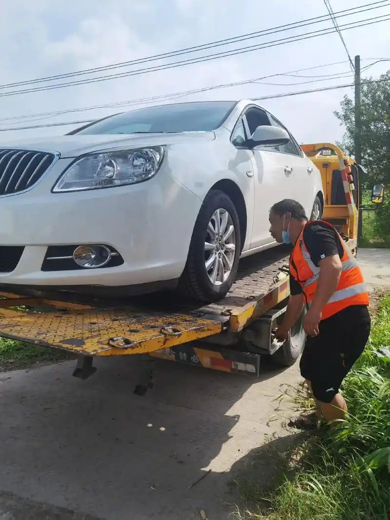 凡事不要慌,拍个照片先…#拖车救援 #这个夏天 #只有经历 - 抖音