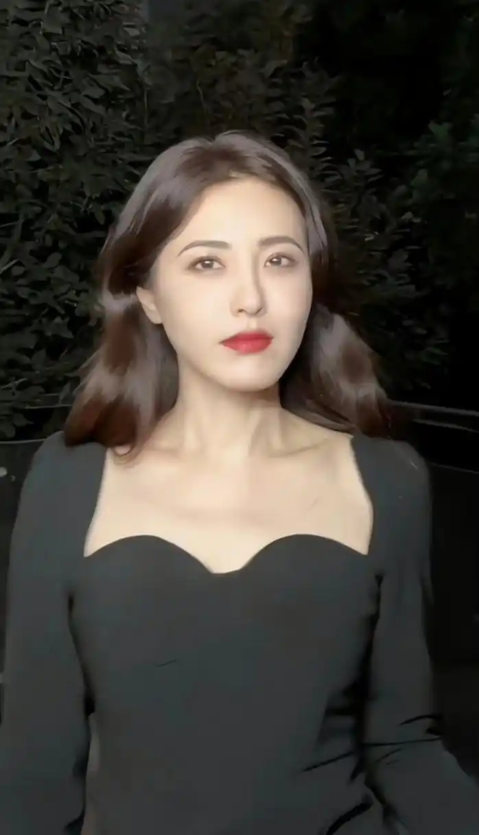 曾黎live图,本人比照片更绝