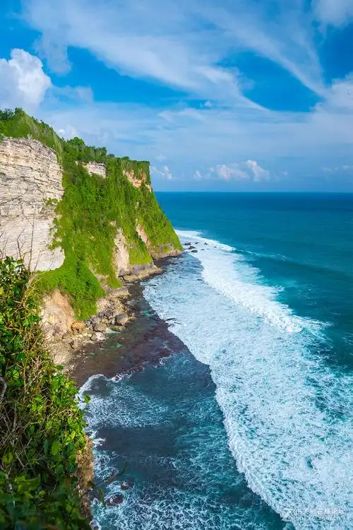 巴厘岛情人崖风光
