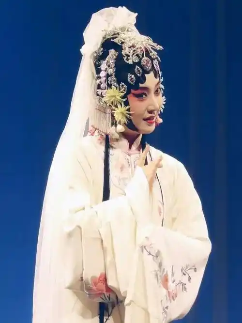 昆曲之灵,韶华之韵,一个昆曲闺门旦的十年