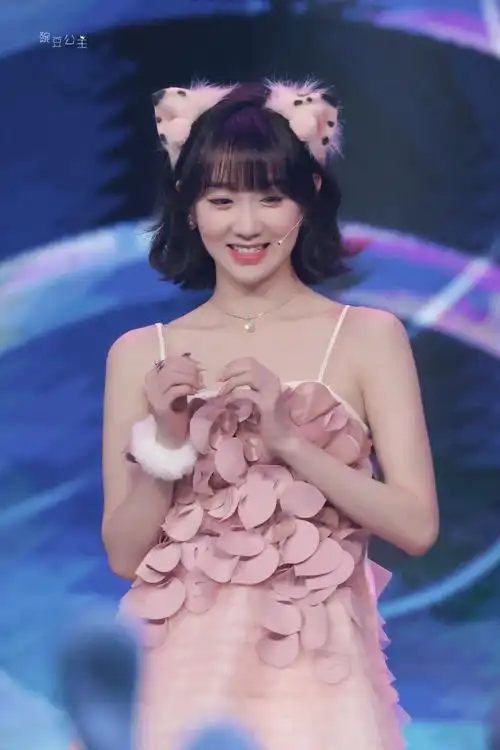 李子璇超话#李子璇东方卫视春晚#cute@李子璇豆子