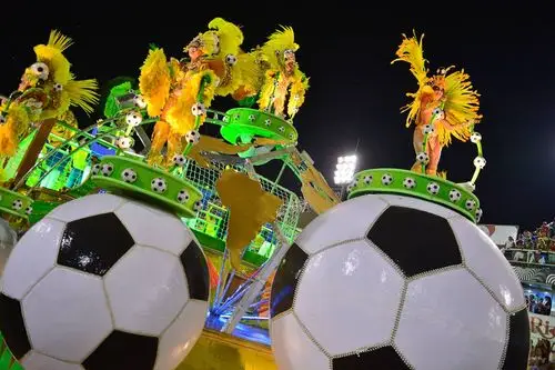 组图:足球成狂欢节最重要元素 众球星也爱狂嗨