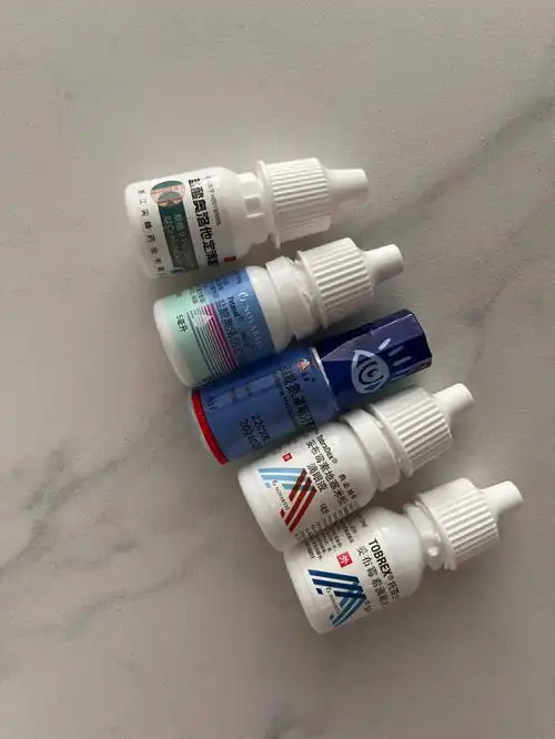 眼药水:盐酸奥洛他定滴眼液(国产/进口),盐酸氮卓斯汀滴眼液,妥布霉素