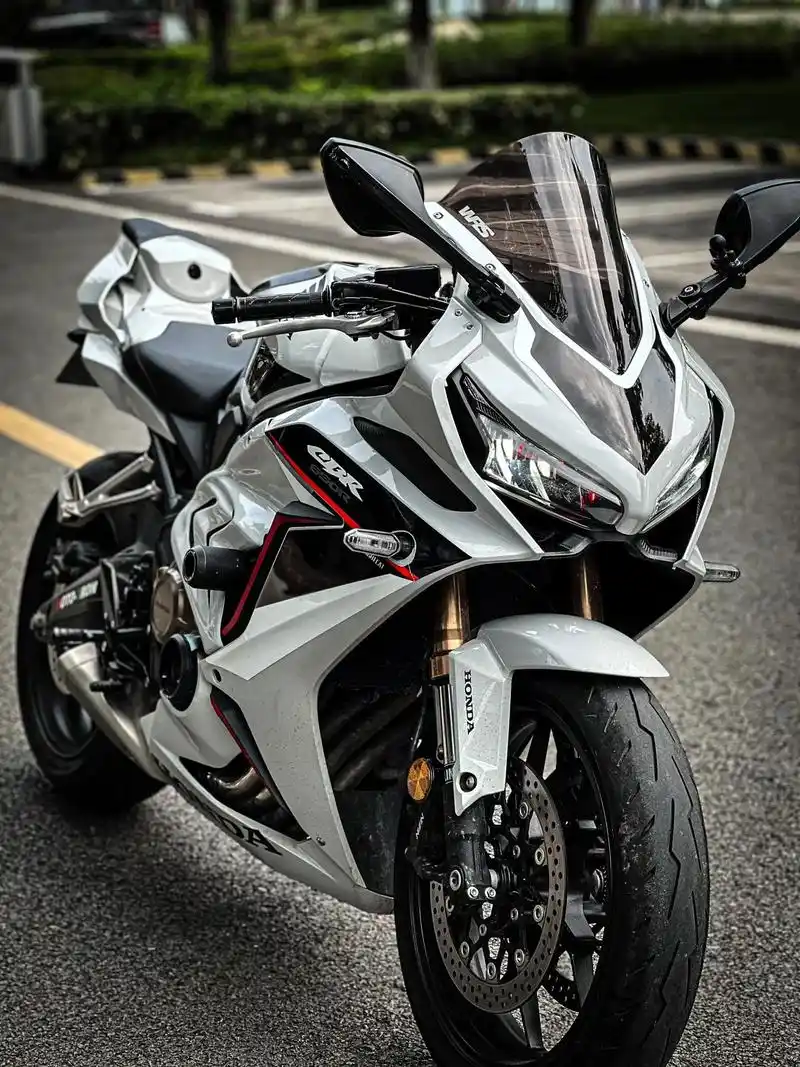 今日推荐:本田cbr650r 喜欢的话 来找我吧#机车#机车 - 抖音