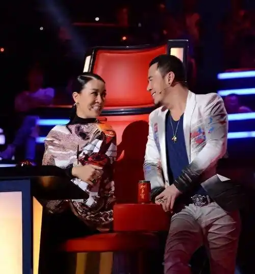 万人追捧到"无人问津",尽管有那英扶持,杨坤还是往下坡走_音乐_白雪