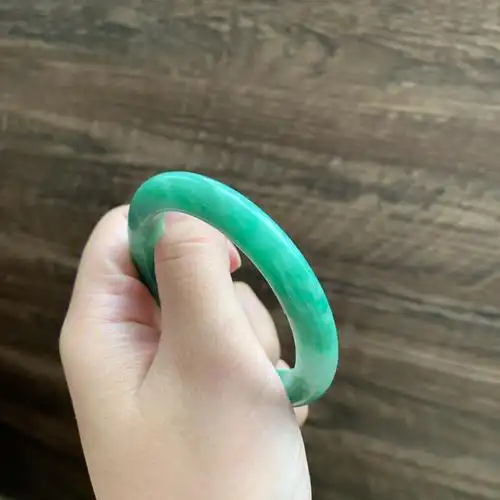 千数满绿翡翠手镯