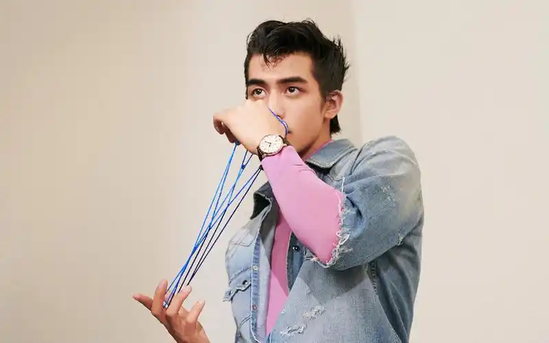 宋威龙杂志写真高清桌面壁纸