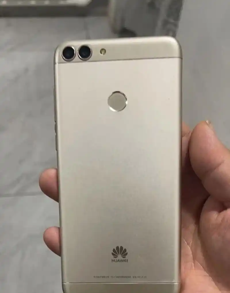 华为手机 型号畅享7s 高配64g 成色九成新 华为手机 型号畅享7s 高配