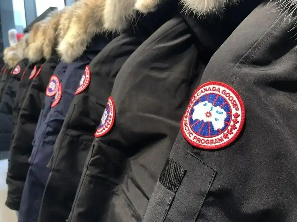 加拿大鹅牌羽绒服 资料图