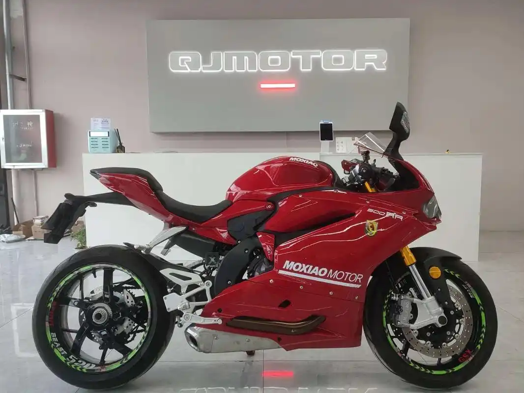 摩枭500rr 最新到货国产杜卡迪   21年出厂21年上牌  安全行驶2480