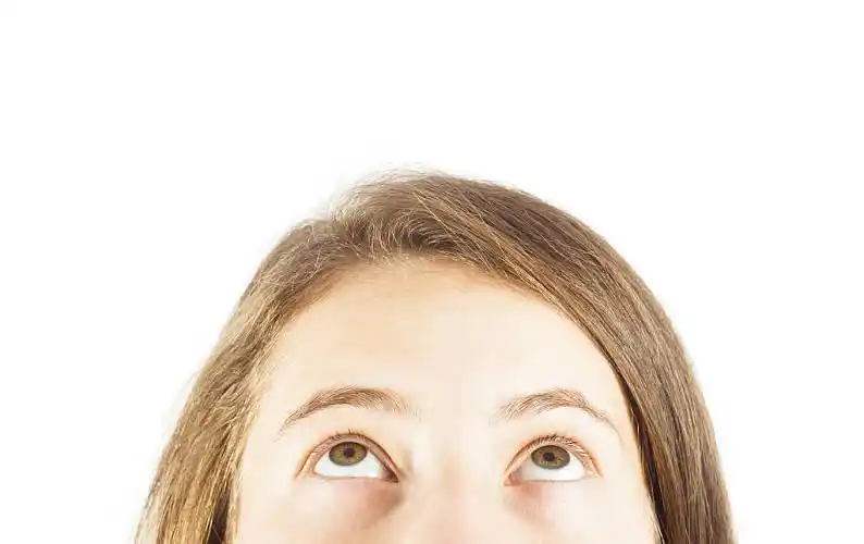 女人_脸_仰视_空_白人_留白_图片大全—全景创意图库(quanjing.