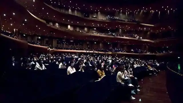 音乐剧《欢迎光临》在上海舞台上绽放都市的青春梦想