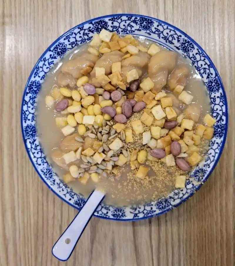 西安的小小吃——麻花油茶