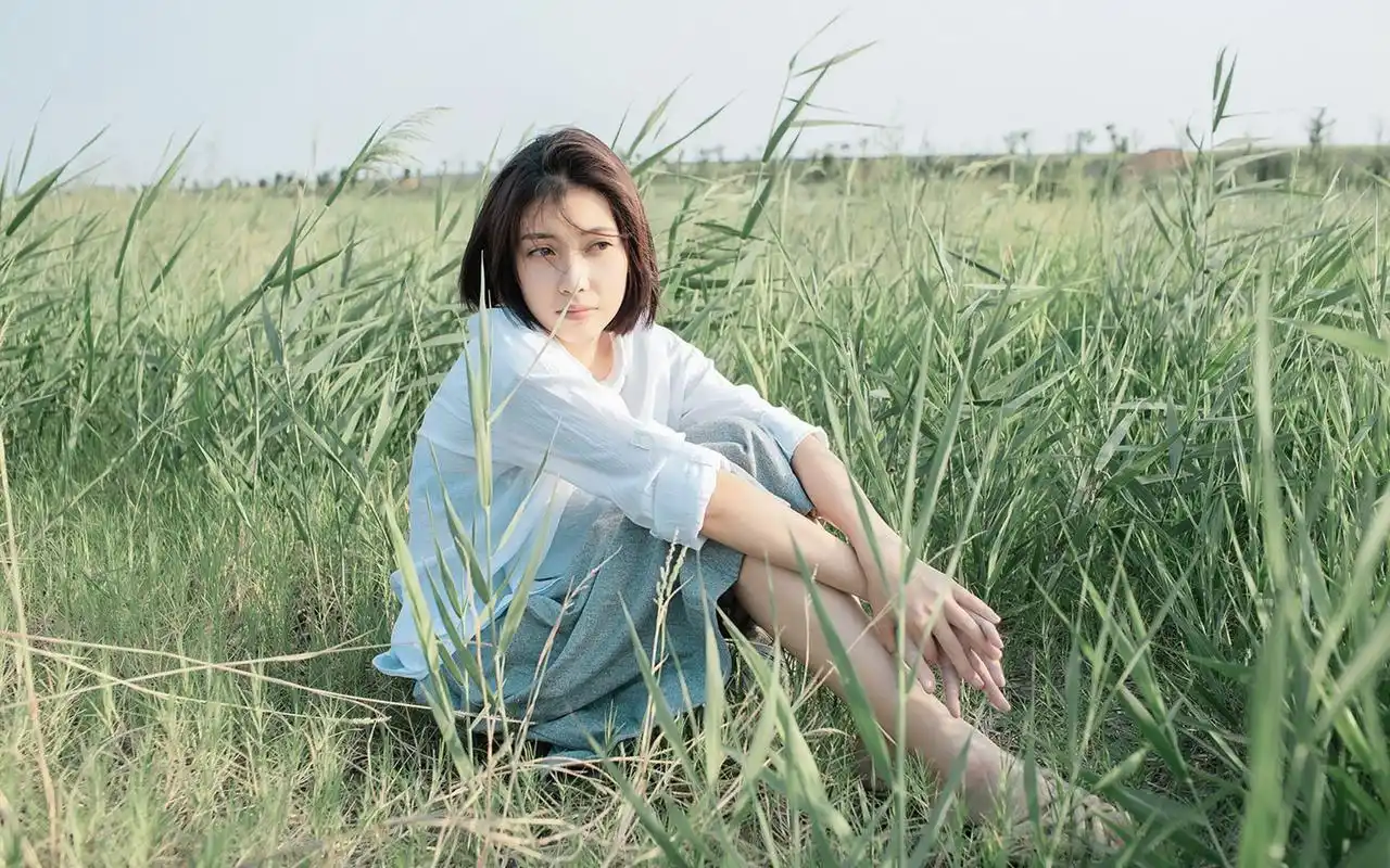 小清新森系女生唯美壁纸图片