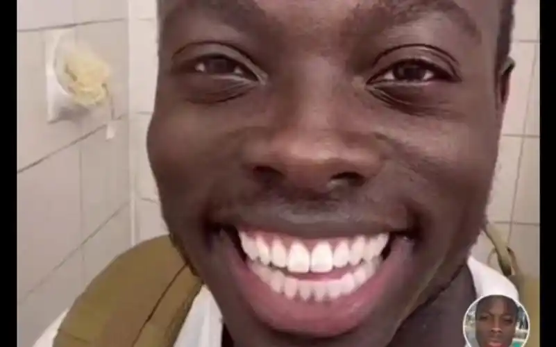 黑人一个笑就有10w点赞在快手