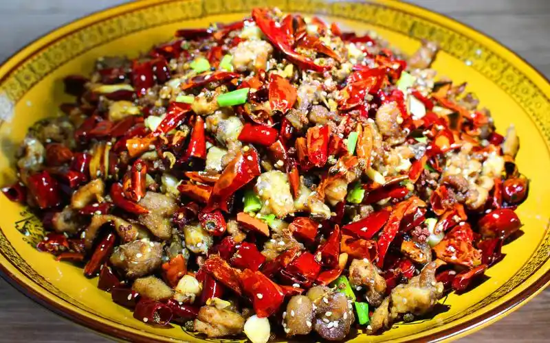 大厨教你一道正宗的歌乐山辣子鸡,看过就知道这是重庆人懂的味道