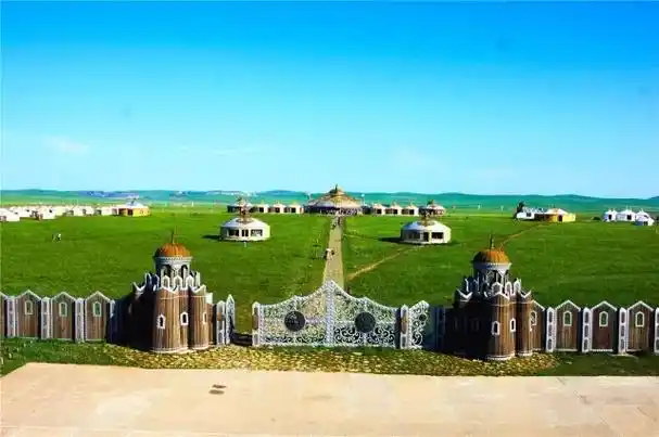 p data-id="gnvh4aajlv">蒙古汗城位于锡林浩特至林西公路沿线,距旗