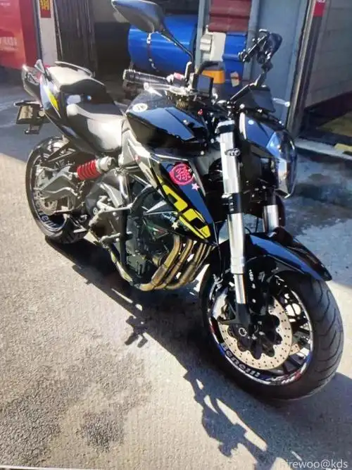 黄龙600摩托车400斤倒下了则么扶起来