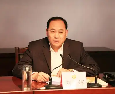 县委书记刘辉主持召开县政协驻城委员学习报告会