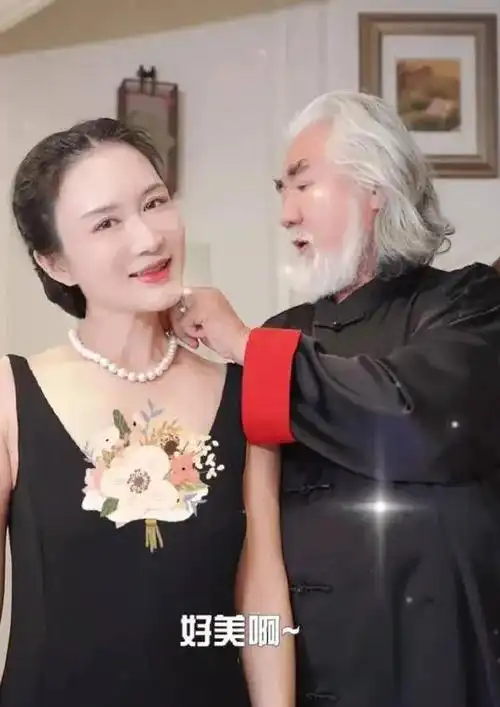 73岁导演张纪中的妻子宣布怀孕网友老男人的体力这么好的吗