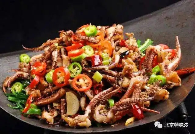 特色菜肴——干锅鱿鱼